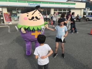 大崎市笑じフェス　来てくれた方と写真撮影